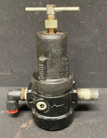 SpeedAire 1Z696B Pneumatic Regulator | Garden City Plastics